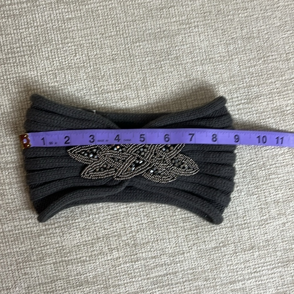 ⭐️ NWOT- Ardene olive green jewelled knit headband - Picture 5 of 6